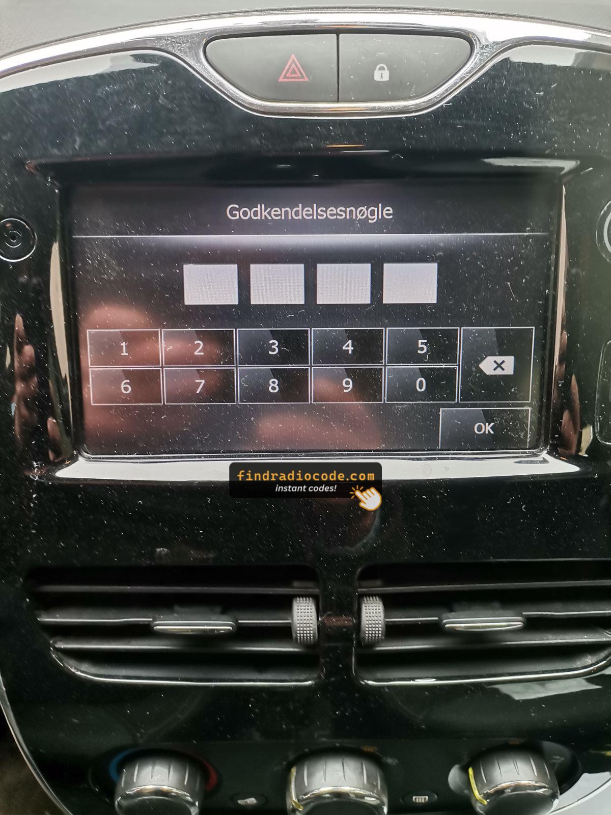 Renault radio screen asking for the anti-theft code